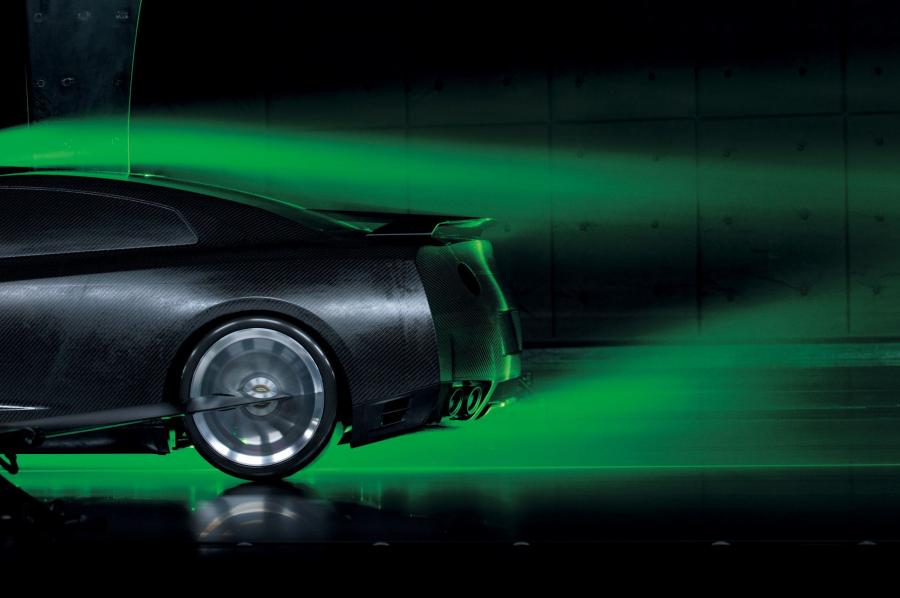  Nissan GT-R 2011 года  (фото 67 из 87)